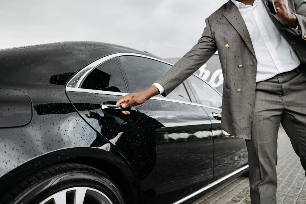 Private chauffeur luxury car service in Ibiza